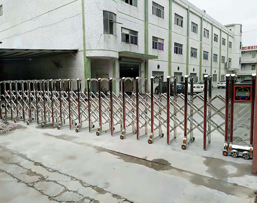 不銹鋼伸縮門(mén)